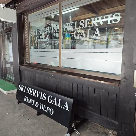 Star Hill - Koznik Konaci Daire Kopaonik