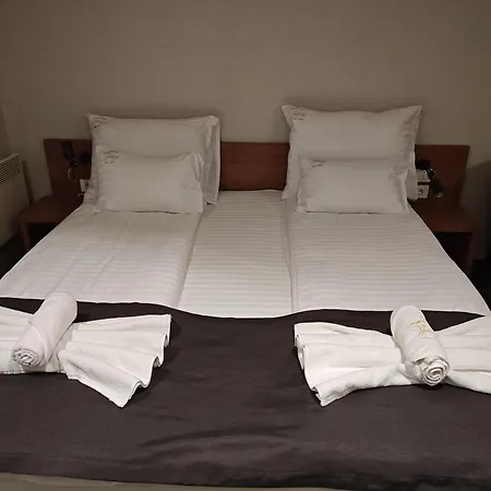 Star Hill - Koznik Konaci * Kopaonik